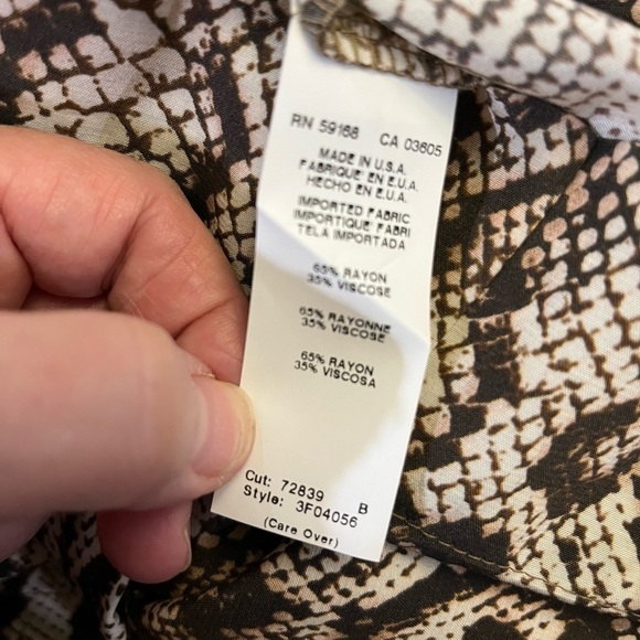 FIFTEEN TWENTY SNAKESKIN WIDE LEG PANTS SIZE MEDIUM - Picture 13 of 16